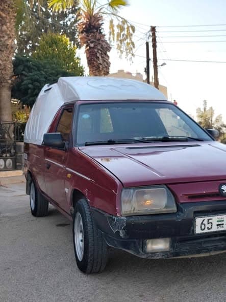 سكودا بيك اب 1995 - صورة 1