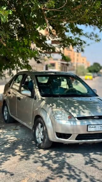 فورد فيستا 2006 - صورة 2