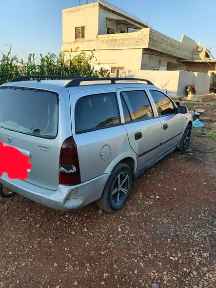 أوبل أسترا 2002 - صورة 1