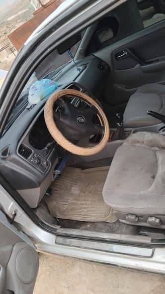 نيسان 1200 2001 - صورة 3