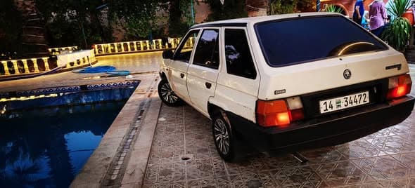سكودا فورمان 1994 - صورة 1
