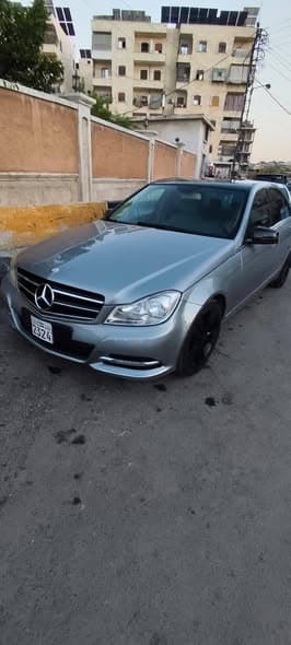 مرسيدس C200 2013 - صورة 4