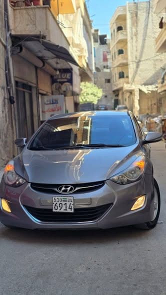 هيونداي افانتي 2012 - صورة 3