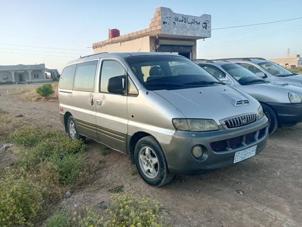 هيونداي اتش 1 2001 - صورة 1