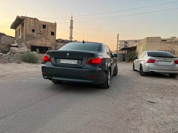 بي إم دبليو 520i 2009 - صورة 4