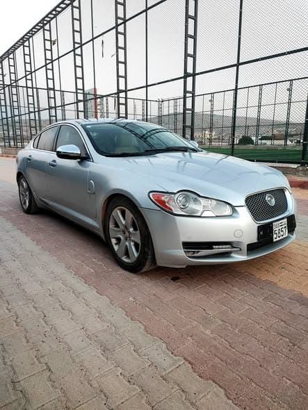 جاكوار XF 2011