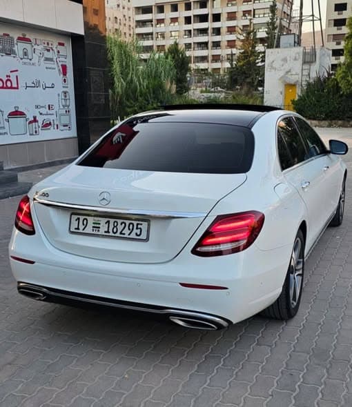 مرسيدس بنز E 300 2017 - صورة 2