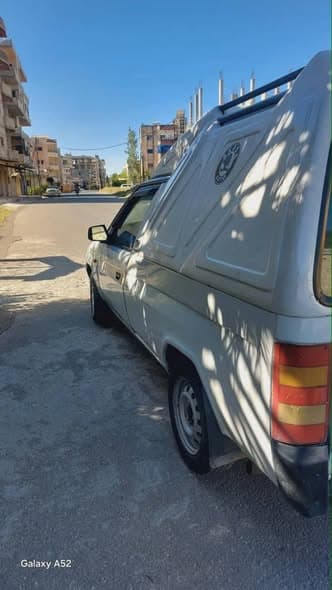 سكودا بيك أب 1995 - صورة 2