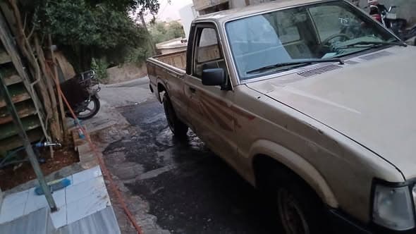 مازدا بيك أب 1992 - صورة 4