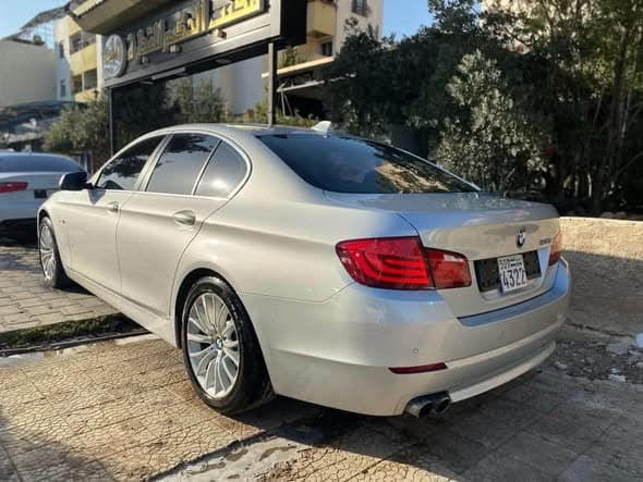 بي إم دبليو 528i 2013 - صورة 3