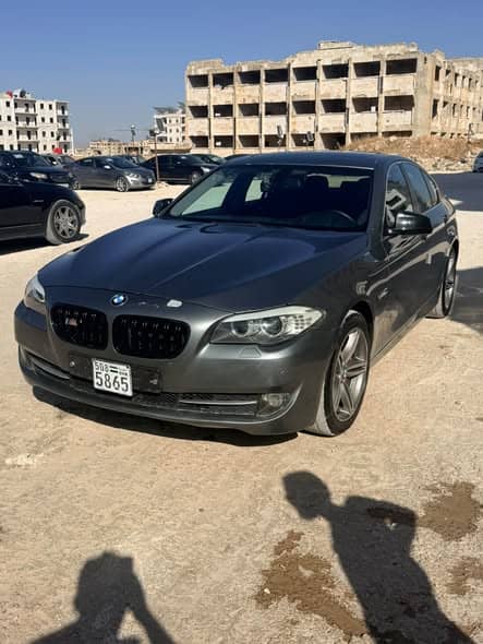 بي ام دبليو 520 2011