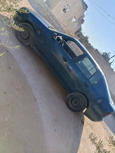 نيسان بالميرا 2000