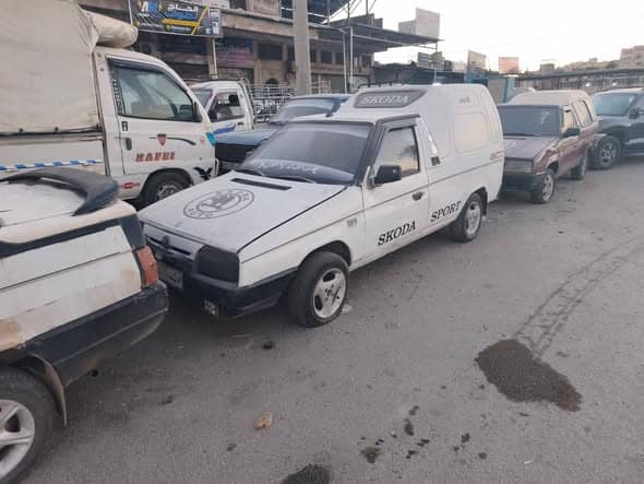 سكودا بيك اب 1994