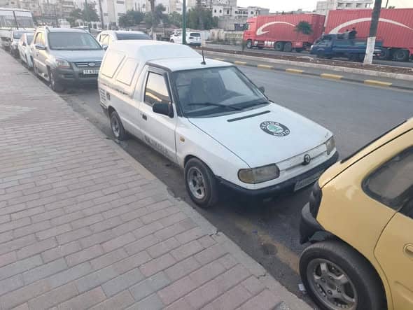 سكودا بيك أب 1997
