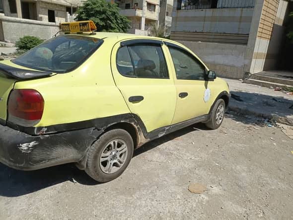 تيوتا ايكو 2004