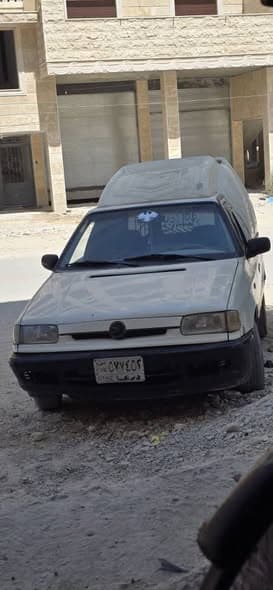 سكودا Pickup 2001 - صورة 1