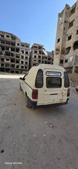 سكودا Pickup 2001 - صورة 4