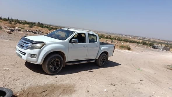 إيسوزو بيك أب 2017