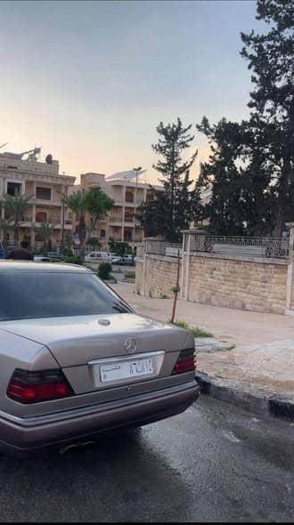 مرسيدس 200 1993