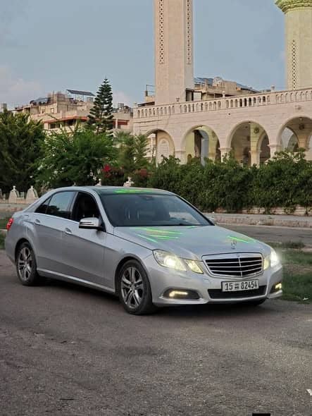 مرسيدس E300 2010