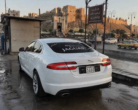 جاكوار اكس اف 2012