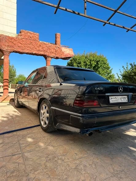 مرسيدس E-Class 1992 - صورة 4