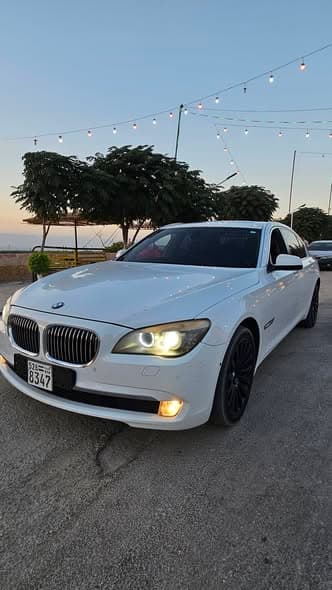 بي ام 750 2010 - صورة 1