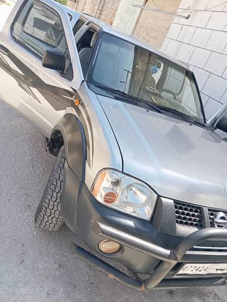 نيسان Pickup 2002