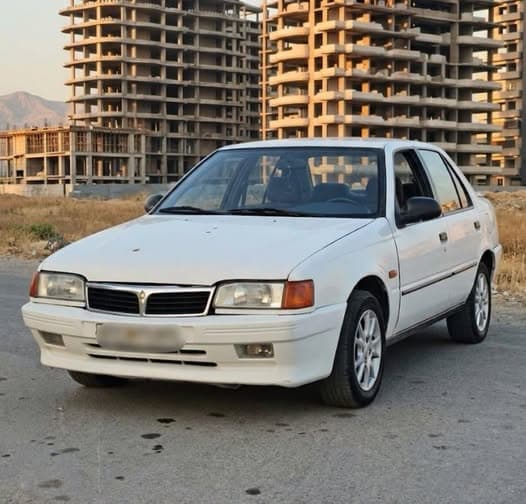 هيونداي سوناتا 1993 - صورة 1