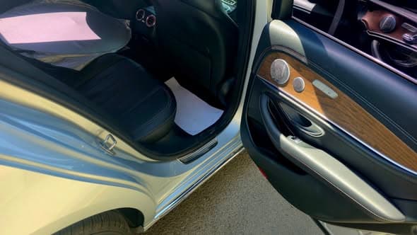 مرسيدس E300 2020 - صورة 5