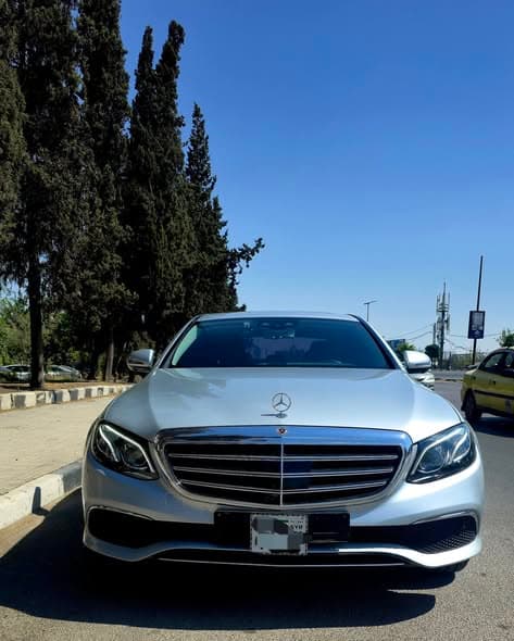 مرسيدس E300 2020 - صورة 1