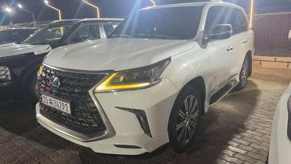 لكزس LX570 2017