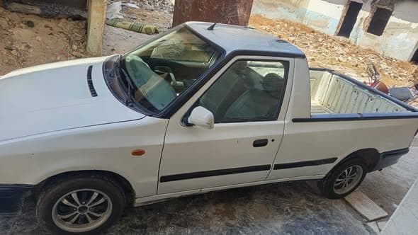سكودا بيك أب 2001 - صورة 3
