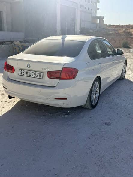 بي إم دبليو 320i 2018