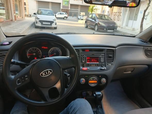 كيا ريو 2010 - صورة 2
