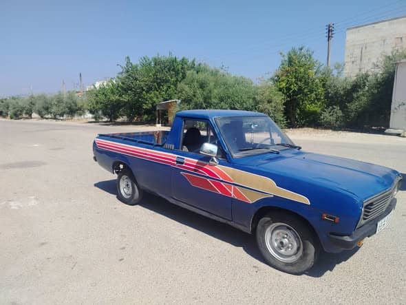 نيسان بيك اب 1993