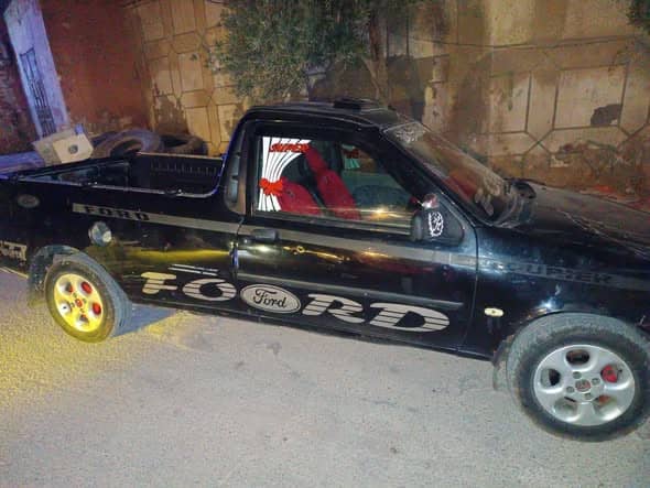 فورد بيكاب 2005