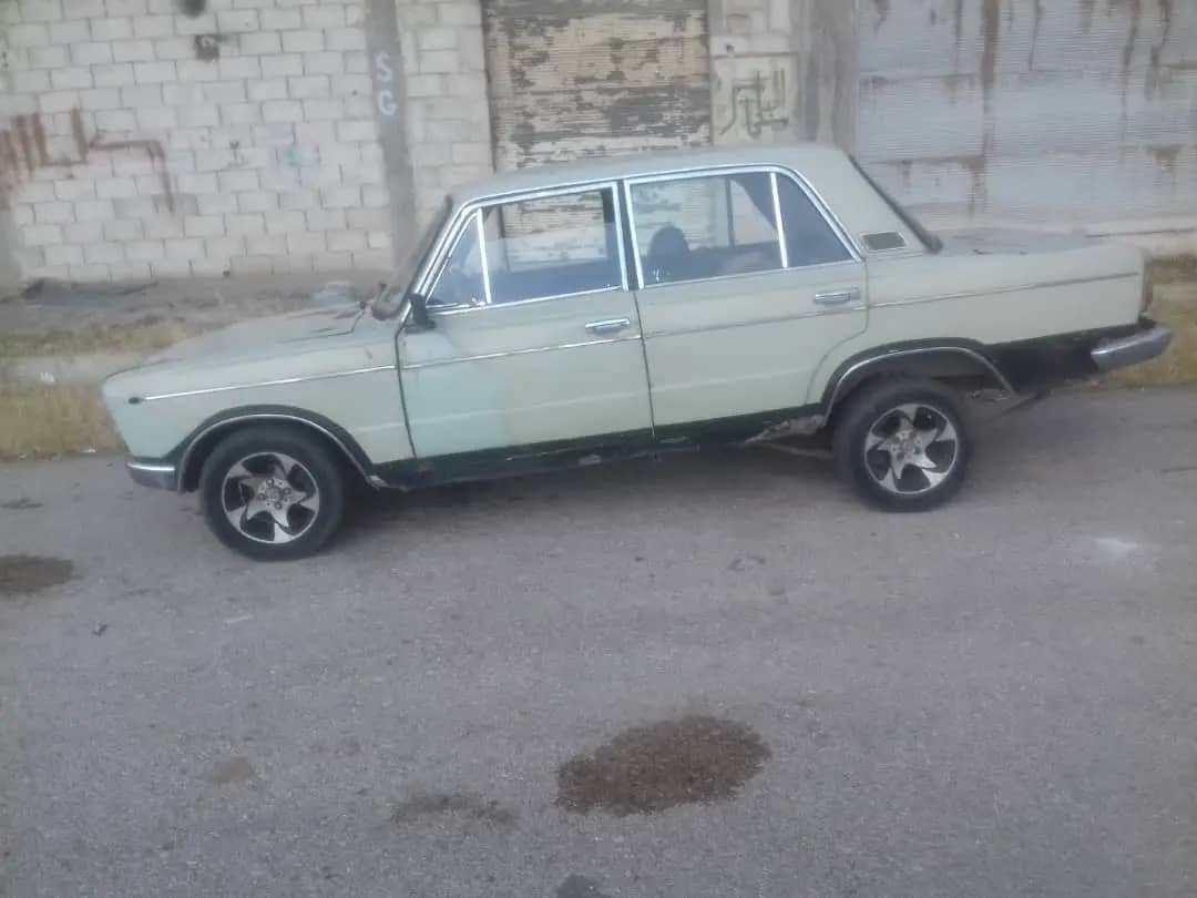 بيكان 1975 كلاسيكية بحالة جيدة