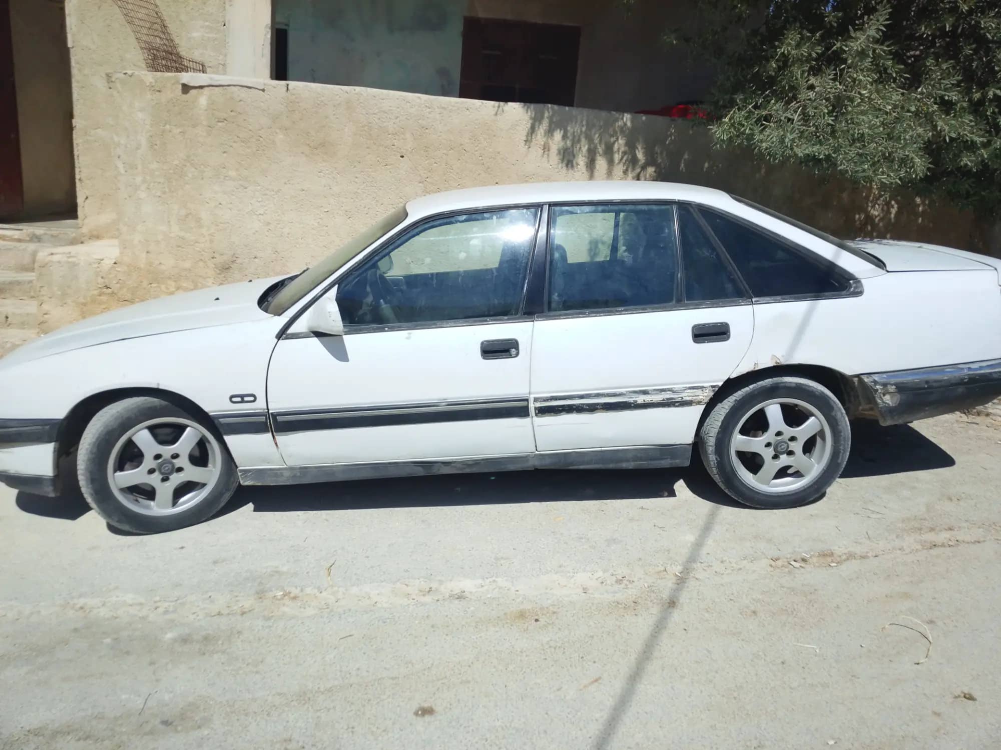 أوبل سيناتور 1992 بحالة جيدةتسجيل 2008