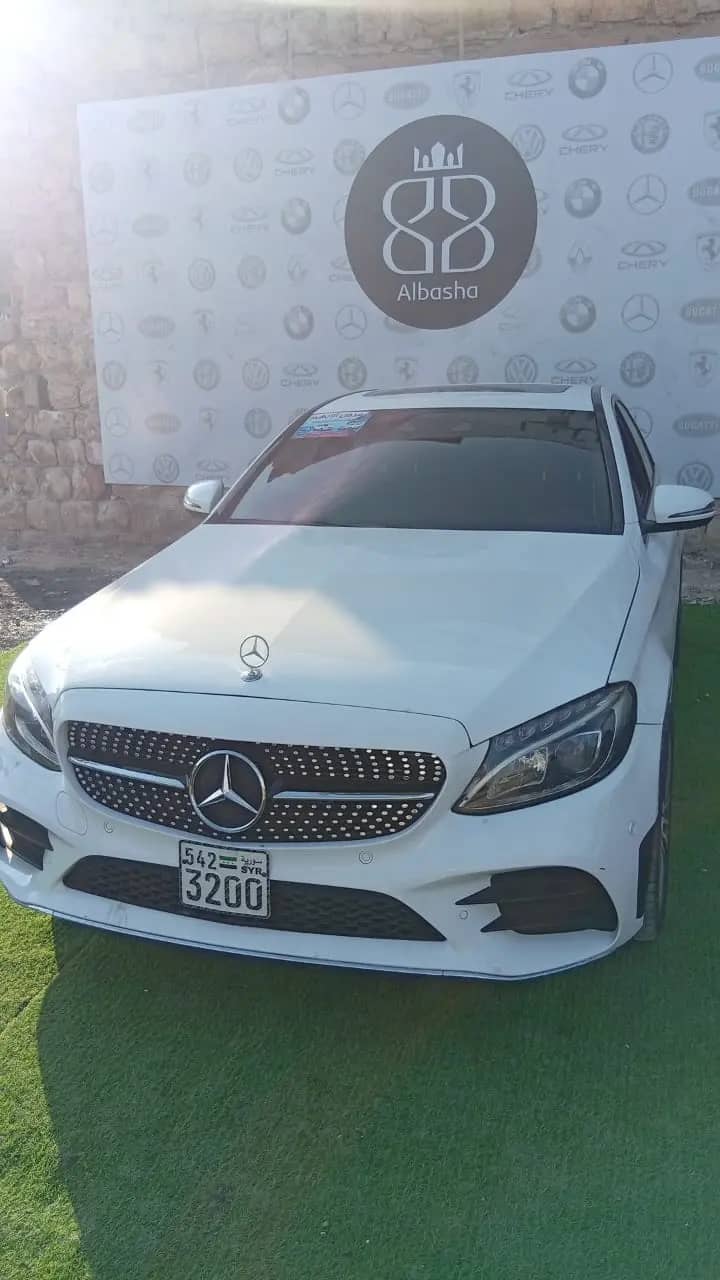 مرسيدس-بنز C 200 موديل 2018 بحالة ممتازة