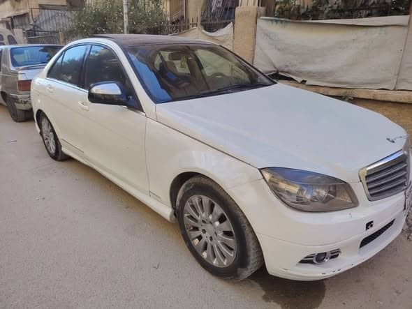 مرسيدس C200 2010