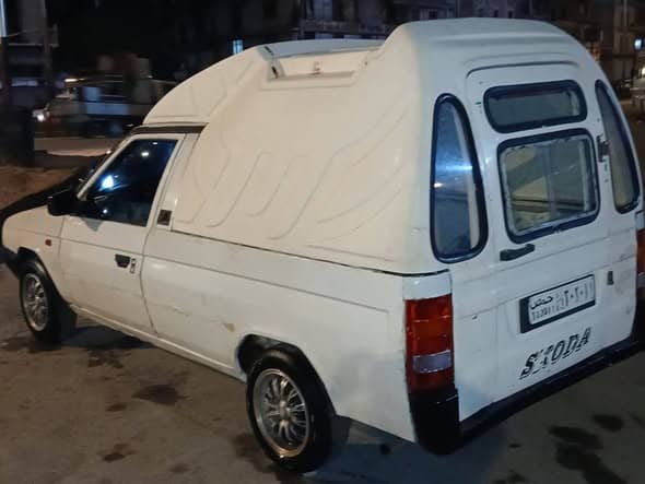 سكودا بيك أب 1995