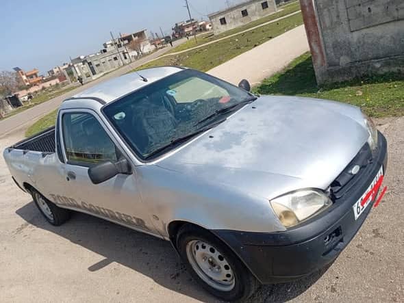 فورد كوريير 2005