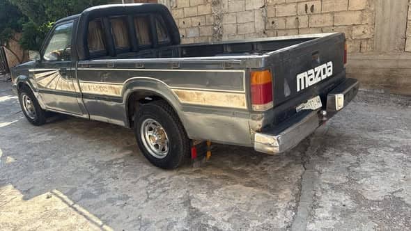 مازدا B1600 1995