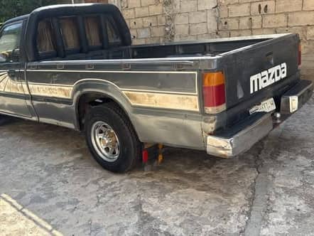 مازدا B1600 1995
