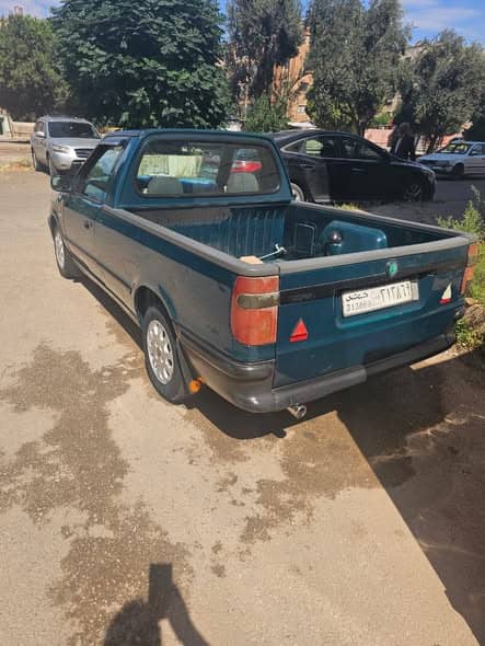 سكودا Pickup 2000