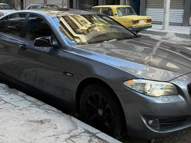 بي إم دبليو 520d 2011
