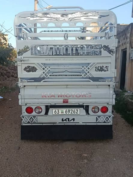 كيا K2700 2007
