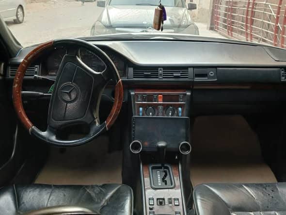 مرسيدس 320 1987