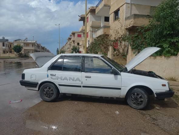 نيسان سوني 1983